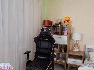 ms_guinevere punt sucks sex toy