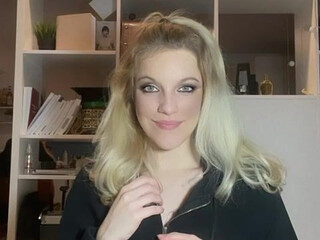 kelanifox slut bitch moans sweetly