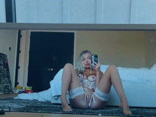 corinna kopf 2024 onlyfans (15)