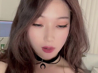 Holly Lim onlyfans  Free Show