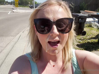[Onlyfans.com] Cumcoveredbunny - Neighborhood Walk