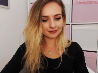 luckylila  make good webcam show in pvt for many tokens