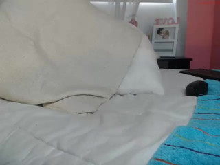 nicolrivera  gets fucked in individual show