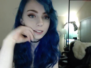 dawnbrooks  fingers her ass hole