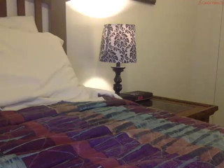 squirter420  webcam kick show