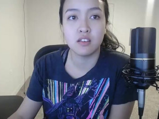 zilla_x  rides on her finger