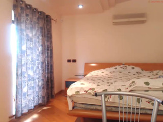 jayleekryss  insane orgasm on webcam hertory