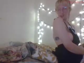 artsybaby420  show 13th of June