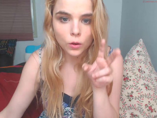 pavlovswhore  slim dirty webcam girl