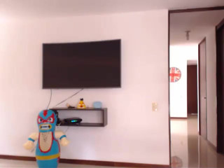 marceguzman  Fucks her finger