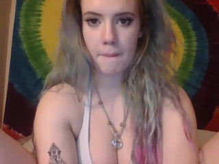 lalalaluna  Horny chick masturbate her pussy