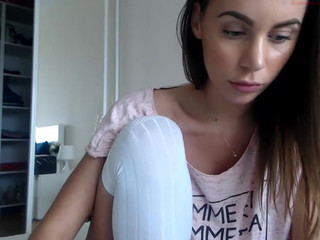 diva_kitty  orgasm with pounding clit