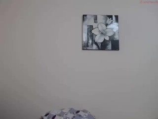 little_sophie  Makes Her Pussy Cum