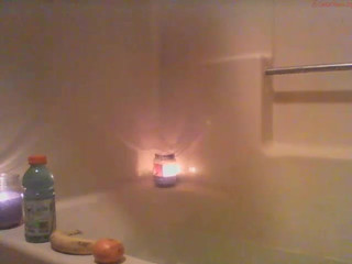 mistresslynn  Gets orgams in webcam show