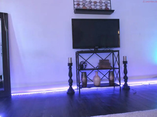 BellaBrookz  Skinny strumpet webcam