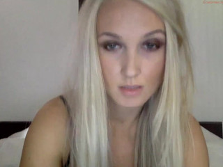 sarinaxoxo  show 12th of April