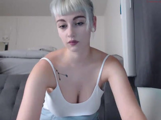 fayetality  show her HUGE asshole