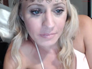 kylielicious  Great webcam angel