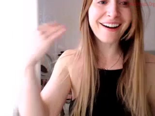 sarah_louise  Caresses her shaven pussy