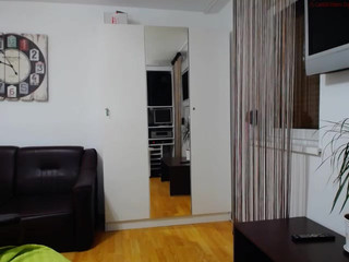 shay2blue  with vibrator in pussy