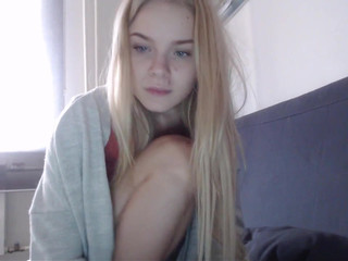 vanessablonde  Giant labia