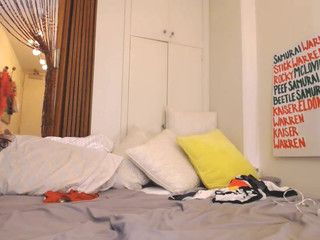 AlohaLisa  Full skin pulls the cap with a phallus