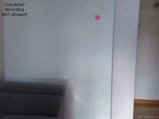 1k1_nights Naughty kurva fingering vagina in the shower