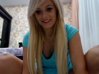 awesomeblonde Sultry beauty fucks point with phallus