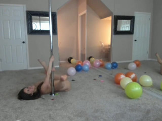 MissMiaShelby Beauty in stockings jerking her pussy with a phallus