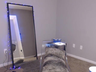 alexasharp beauty shows big breasts