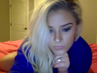 BlondeBoo69 Charming blonde near the pool