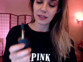 heather Crazy chick caresses sex lips