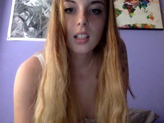 _yourdirtylittlesecret Sexy krala exposes its charms