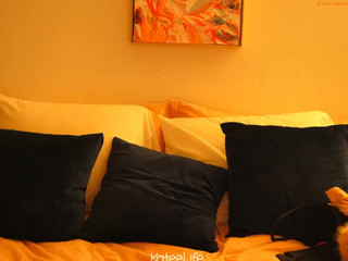 kateelife Gorgeous teen rides sex toy