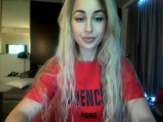 ariannasecret licks nipples