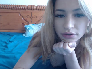 ass-fantasy chick is played with vagina