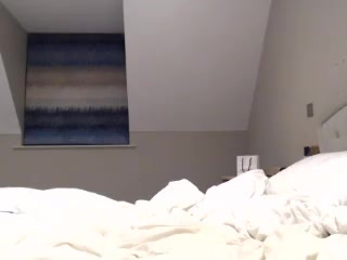 bigboobiebabe Gorgeous queen jerking pussy on the street