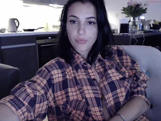 misskreazy makes us happy with her hot excited cap