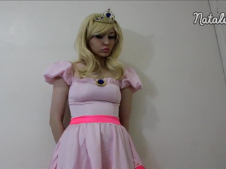 Natalia Grey Red-haired mother passionately masturbates vagina