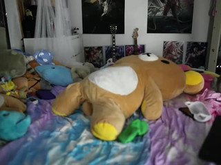 Lana_Rain Busty girl pulls shaved pussy