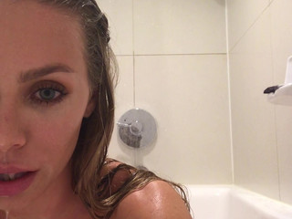 Nicole_Aniston Sexy lady caresses pussy