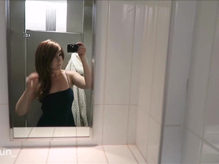 BuniBuni Naked her booty seduces visitors