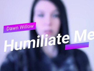 Dawnwillow undresses and shows puffy bread