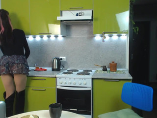 sabrinakingsky Crazy lady twirls juicy booty