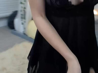 Forinfi Dark slut seduces with big ass