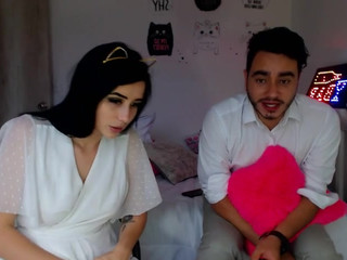 stepbrothers_usa Dark slut seduces with big ass