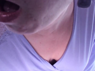 goddesssabrinac Gorgeous young lady shows off her legs