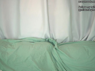 marymoody Delightful beauty fucks a shaved vagina