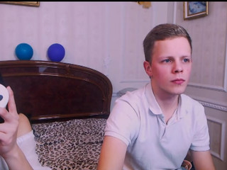 akira_and_freddy video 8.03.2019