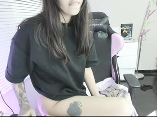 sherryshen jerking on a chair